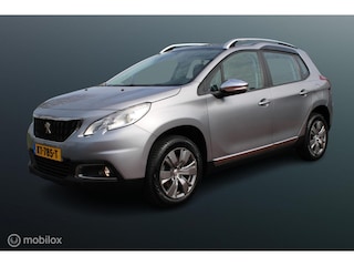 Peugeot 2008 1.2 PureTech Blue Lion 110 pk, Trekhaak, Panorama dak, Pdc, App connect, Navi, Cruise, Airco, 16 Inch Lmv.