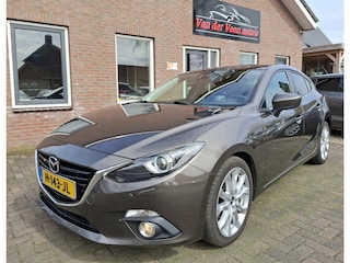 Mazda 3 2.0 GT-M. Dealer onderhouden en zeer luxe! O.a. leder, stoelverw, navigatie, pdc, afn.trekhaak, elek, stoelen, etc, etc.