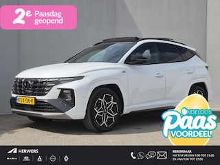 Hyundai Tucson 1.6 T-GDI PHEV N Line Sky 4WD automaat / Dealer onderhouden / Fabrieksgarantie tot 02-2027 / Glazen schuif- en kanteldak / Trekgewicht 1350 kg / EAER bereik 62 km bereik stad 74 km / Elektrische achterklep / Stuur- Stoel & Achterbankverwarming / Stoelventilatie /