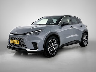 Lexus LBX Emotion 2WD | Tech Pack | Geperforeerde Stoelen | Bi-Tone Metallic |