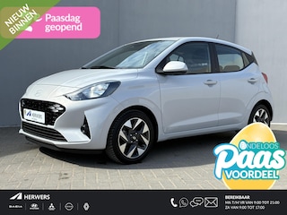 Hyundai i10 1.0 Comfort Smart 5-zits Automaat / Fabrieksgarantie t/m 06-2029 / Dealer onderhouden / Stuur- en stoelverwarming / Navigatie / Apple Carplay Android / Camera / 15" LM wielen & All Season banden /