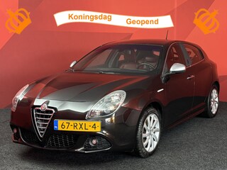 Alfa Romeo Giulietta 2.0 JTDm Distinctive | Leder | Clima | Apk 30-09-2026