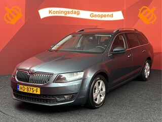 Skoda Octavia Combi 1.2 TSI Greentech Style | Xenon | Climate Control | Navigatie | APK 29-12-2026 |