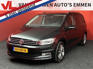 Volkswagen Touran 1.6 TDI SCR Highline 7p | Navigatie | Climate Control | Trekhaak | PDC |