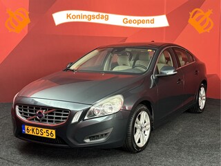 Volvo S60 2.0 D4 Momentum | Navi | Stoelverwarming | Cruise