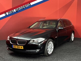 BMW 5-serie Touring 523i High Executive | Navigatie | Panorama | Automaat | Trekhaak | APK 18-03-2027 |
