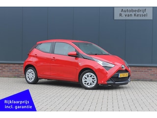 Toyota Aygo 1.0 VVT-i x-play I Camera I Carplay I NL-auto