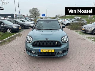 Mini Countryman 1.5 Cooper S E ALL4 John Cooper Works | Automaat | Apple Carplay / Android Auto | Camera | Parkeersensoren | Panoramadak |