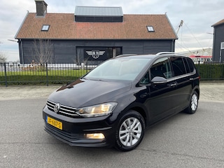 Volkswagen Touran 1.2 TSI Highline 7-PERSOONS AIRCO/ECC NAVIGATIE PDC LM VELGEN