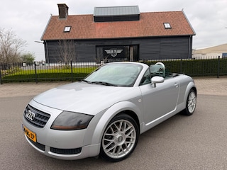Audi TT Roadster 1.8 5V TURBO 180PK AIRCO/ECC LEER XENON ALLE BOEKJES AANWEZIG