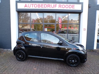 Toyota Aygo 1.0-12V 5-Drs BLACKLINE CARPLAY,AIRCO,LED,NIEUWE APK !!! ''2e PAASDAG OPEN''