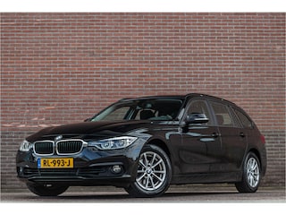 BMW 318i Automaat Corporate Lease Executive, Origineel NL, Sportstoelen, Trekhaak, Full LED, Navigatie, PDC.