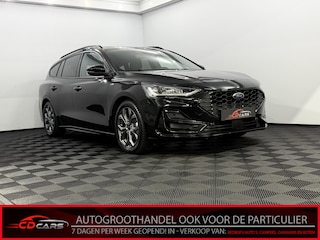 Ford Focus 1.0 EcoBoost Hybrid ST Line Camera, Navi, Clima, Keyless start, Cruise control, Rijstrook correctie, A start stop, Lichtmetalen velgen