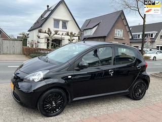 Toyota Aygo 1.0-12V APK 4-2027 NL-AUTO-NAP.