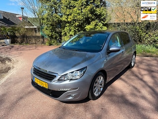 Peugeot 308 1.2 PureTech Style / Navi / Pano / Led / NAP / Aux / pdc