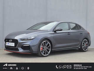 Hyundai i30 N 2.0 Handgeschakeld / Dealer onderhouden / Trekgewicht 1600 kg / Stuur- & Stoelverwarming / Achteruitrijcamera / Cruise control / Draadloze telefoon lader / Keyless Entry/Start / Apple Carplay Android Auto / Climate control / Navigatie /