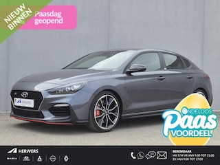 Hyundai i30 N 2.0 Handgeschakeld / Dealer onderhouden / Trekgewicht 1600 kg / Stuur- & Stoelverwarming / Achteruitrijcamera / Cruise control / Draadloze telefoon lader / Keyless Entry/Start / Apple Carplay Android Auto / Climate control / Navigatie /