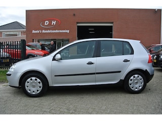 Volkswagen Golf 1.6 Trendline airco trekhaak automaat apk 31-03-2027 inruil mogelijk