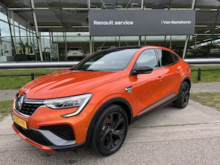 Renault Arkana 1.6 E-Tech Hybrid 145 R.S. Line Panoramdak / Trekhaak weg klapbaar / Camera / Stoelverw.+Stuurverw. / Blind spot warning / 18''LMV / 2e Paasdag open 09.00-17.00 uur