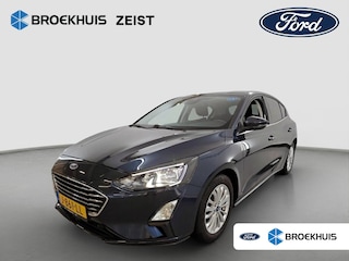 Ford Focus 1.0 EcoBoost Hybrid Titanium X Business | Parkeercamera | Privacy-glass | Climate control | LED- verlichting | DAB | Navigatie incl. bluetooth | Keyless
