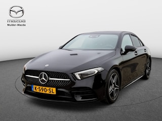 Mercedes-Benz A-klasse 180 Business Solution AMG Aut. | Panoramadak | Sfeerled