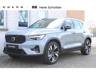 Volvo XC40 B4 Plus Dark | 20 inch lichtmetalen velgen | Semi elek. trekhaak | Elek. bed. voorstoelen met geheugen | Blind spot | Keyless entry | Elektrische achterklep | Google maps navigatie | Premium audio by Harman Kardon | Verwarmbare voorstoelen | Verwarmbaar stuurwiel | Apple carplay | Adaptive cruise control | Pilot assist |