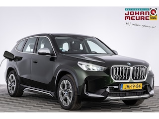BMW iX1 xDrive30 Launch Edition 67 kWh *SOH 98%* LEDER | CAMERA | Full LED *2e PAASDAG OPEN!*