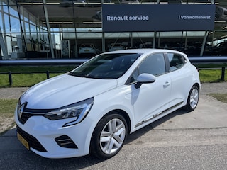 Renault Clio 1.6 E-Tech Hybrid 140PK Dealer onderhouden / Automaat / AppleCarplay - Android Auto / PDC.Achter / Cruise / Navi / 2e Paasdag open 09.00-17.00 uur