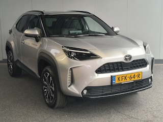 Toyota Yaris Cross 1.5 Hybrid 115 Comfort Dynamic uit 2025 Rijklaar + Fabrieksgarantie Henk Jongen Auto's in Helmond,  al 50 jaar service zoals 't hoort!
