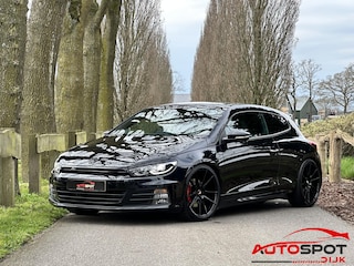 Volkswagen Scirocco 2.0 TSI DSG R-Line