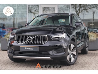 Volvo XC40 T4 Inscription Expression 211pk | Stoelverwarming | Trekhaak | Cruise | Navigatie | Carplay | Climate | Leder