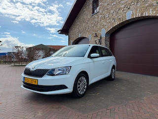 Skoda Fabia Combi 1.0 MPI Active Airco/Stoelverwarming/Bluetooth/Elekt Ramen/Elekt Spiegels/LED/AUX/USB/Apk 03-2027