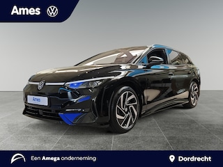 Volkswagen ID.7 Tourer Pro Limited Edition 77 kWh accu 210 kW / 286 PK Variant Elektrische aandrijving | Trekhaak | Elektrisch verstelbare stoelen