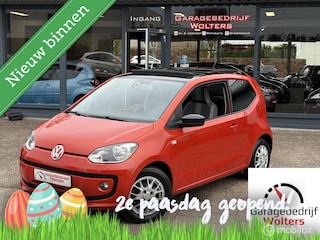 Volkswagen Up 1.0 groove up! CRUISE PANO PARK.SENS. NW APK