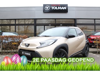 Toyota Aygo 1.0 VVT-i MT Premium Cabrio 2e Paasdag open van 10:00 - 15:00 | Rijklaar | Stoelverwarming | Keyless | Parkeersens. v+a | Camera | Navi | Apple/Android | LED