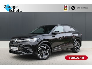 Volkswagen Tiguan 1.5 eTSI R-Line Edition - IQ Light - Stoel/Stuurverwarming - Wegklapbare Trekhaak - Massage Stoel - Keyless - Dodehoek - Rijklaar