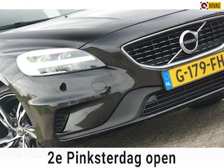 Volvo V40 1.5 T3 Momentum AUT | Onyx Black Metallic | Alcantara/Camera/Navi/Cruise/Full-LED