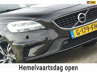 Volvo V40 1.5 T3 Momentum AUT | Onyx Black Metallic | Alcantara/Camera/Navi/Cruise/Full-LED