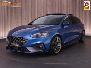 Ford Focus ST-3 2.3 280pk PERFORMANCE PACK |Milltek|19" Sparco|Maxton|sper diff|launch control|pano|B&O|Apple Carplay|winterpack|adaptive cruise|LED-koplampen|parkeercamera|