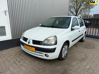 Renault Clio 1.6-16V Privilège / AUTOMAAT / 5-DEURS / APK GELDIG T/M 03-04-2027