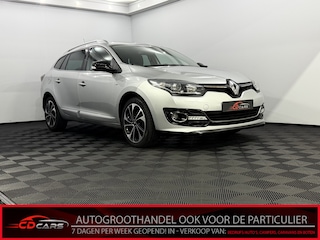Renault Mégane Estate 1.2 TCe Bose Camera, Navi, Half leder, Keyless start, Cruise control, Lichtmetalen velgen, Radio