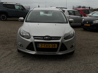 Ford Focus Wagon 1.0 EcoBoost Titanium 1e Eig Dealer Onderhouden Clima Cruise PDC LMV Winterbanden