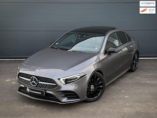 Mercedes-Benz A-klasse 180 Premium Plus AMG, Pano, Burmester, Cruise control, Ambient, Stoelverwarming, Memory, Dealer onderhouden