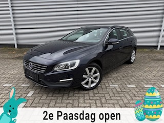 Volvo V60 1.5 T3 Momentum,Automaat,Navigatie,Xenon vol onderhoud+ nwe Distributie!