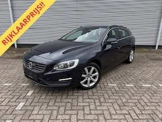 Volvo V60 1.5 T3 Momentum,Automaat,Navigatie,Xenon vol onderhoud+ nwe Distributie!