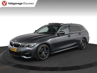 BMW 3-serie Touring 330i High Executive | Automaat | Pano | Leder | Stoelverwarming | PDC | Camera | Trekhaak |