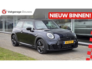 Mini Cooper 1.5 Resolute Edition | NAP | Pano | Automaat | JCW | Wit Leder | Keyless | Stoelverwarming | Camera | PDC