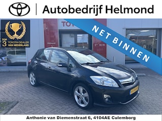 Toyota Auris 1.8 Full Hybrid Dynamic