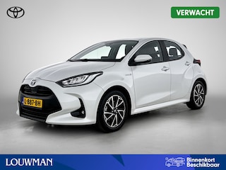 Toyota Yaris 1.5 Hybrid Dynamic | Navigatie | Trekhaak |