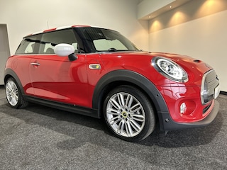 Mini Mini Charged 33 kWh | achteruit rij camera | verwarmde voorstoelen | Soh (batterijcheck) Waarde 93,2 %